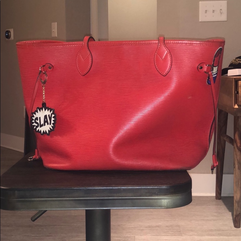 Louis Vuitton Epi Neverfull MM Tote Bag - Grenade